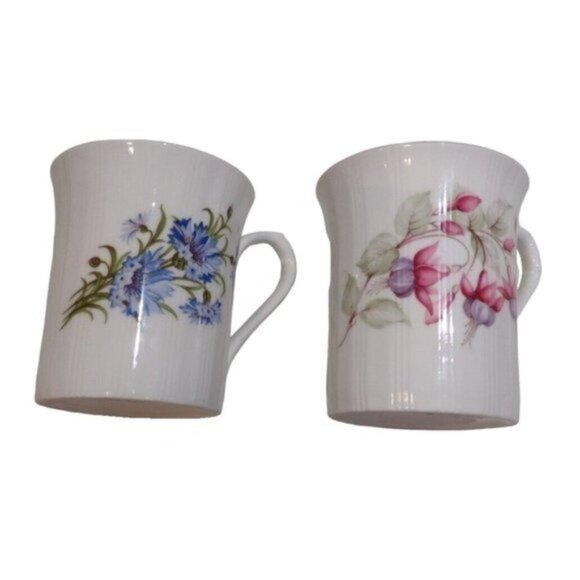 Vintage Royal Devon Bone China Tea Mugs Floral Decorations Ribbed with Gold Rims - Picture 1 of 12